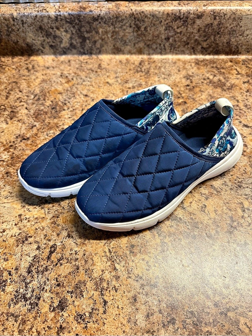 Vera Bradley VB Cloud Convertible Slip-On Shoe Blue US 6